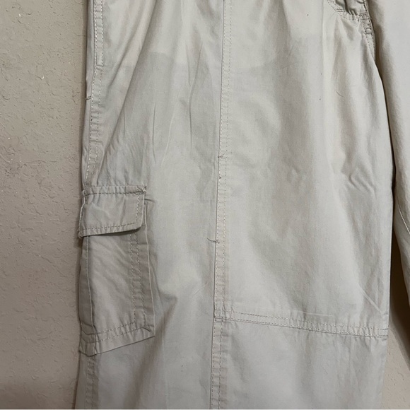 Real Clothing Shorts Women’s Size 18 Tan Khaki Cargo Utility Grunge Tactical - Picture 3 of 12